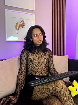 Snapshot of Elisasue chatting on 05/17/26, 03:15 Elisasue online show from 05/17/26, 03:15