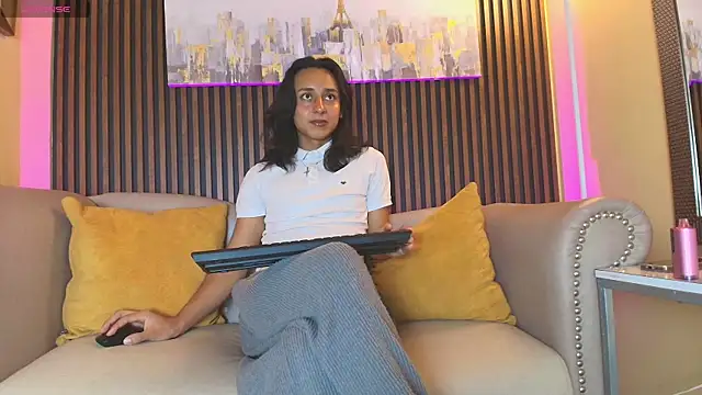 Snapshot of Elisasue chatting on 05/22/26, 03:24 Elisasue online show from 05/22/26, 03:24