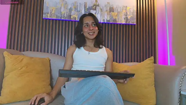 Snapshot of Elisasue chatting on 06/05/26, 03:24 Elisasue online show from 06/05/26, 03:24