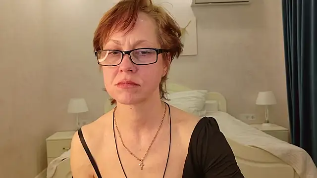 Snapshot of LioraWeiss chatting on 03/26/26, 09:37 LioraWeiss online show from 03/26/26, 09:37