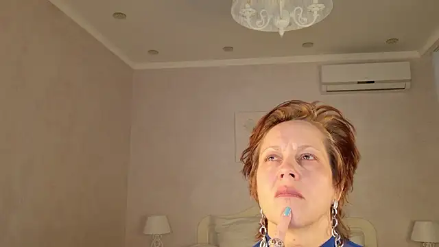 Snapshot of LioraWeiss chatting on 03/29/26, 08:03 LioraWeiss online show from 03/29/26, 08:03
