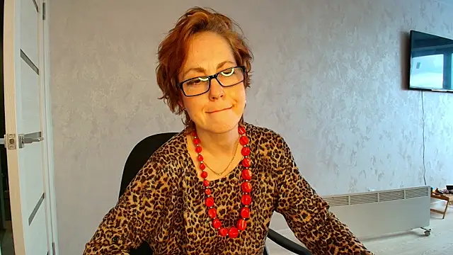 Snapshot of LioraWeiss chatting on 04/21/26, 11:49 LioraWeiss online show from 04/21/26, 11:49
