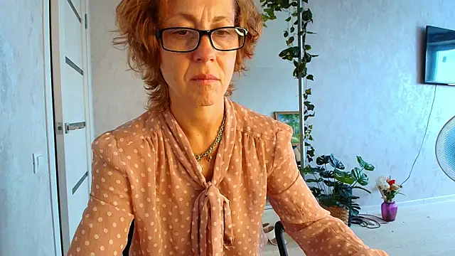 LioraWeiss online show from 07/29/26, 07:28