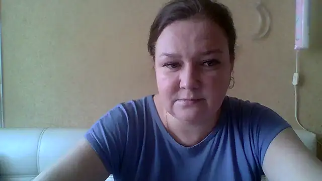 Snapshot of LubovBloom chatting on 02/25/26, 07:29 LubovBloom online show from 02/25/26, 07:29