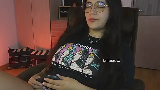 Mara HugeAss online show from 06/15/26, 04:36