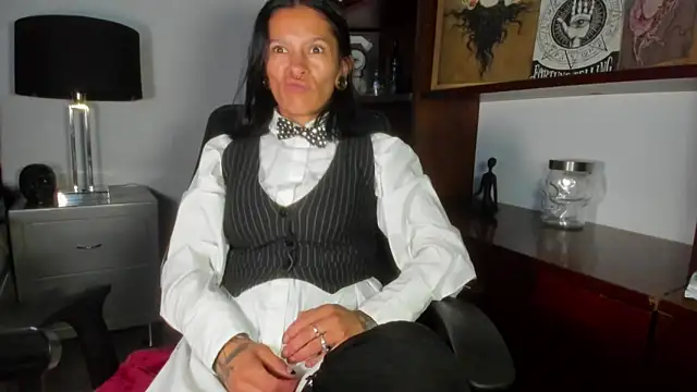 Snapshot of Amelie_Blake chatting on 04/29/26, 11:14 Amelie Blake online show from 04/29/26, 11:14