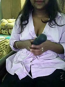 MISS MADHURIBABY online show from 02/27/26, 08:58