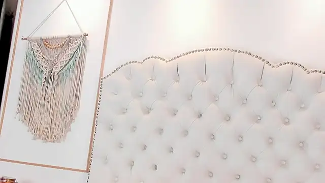 Snapshot of Sara_funy chatting on 03/31/26, 11:10 Sara funy online show from 03/31/26, 11:10