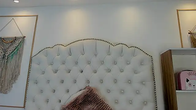 Snapshot of Sara_funy chatting on 05/07/26, 11:26 Sara funy online show from 05/07/26, 11:26