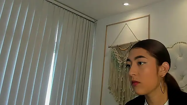 Snapshot of Sara_funy chatting on 05/23/26, 11:25 Sara funy online show from 05/23/26, 11:25