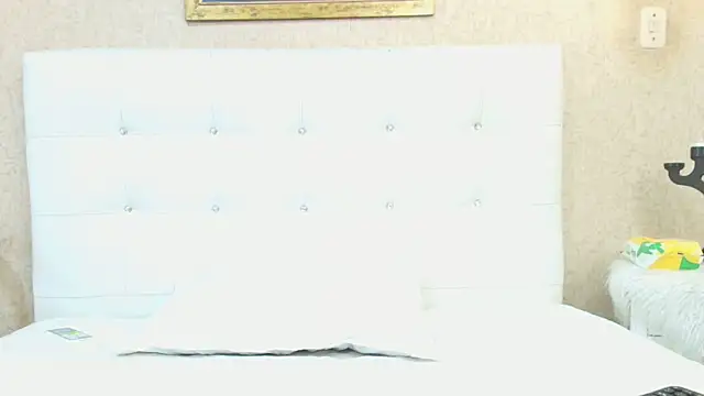 Snapshot of Sammantha_hotx chatting on 04/15/26, 07:43 Sammantha hotx online show from 04/15/26, 07:43