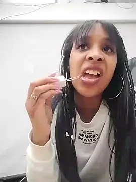 Snapshot of ShayMilleer chatting on 04/16/26, 10:23 ShayMilleer online show from 04/16/26, 10:23