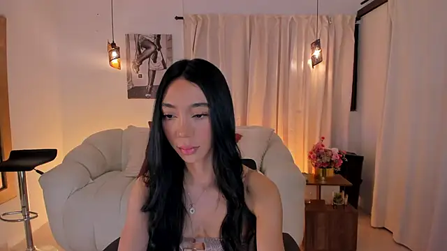 Snapshot of IsabellaLux_ chatting on 04/15/26, 05:09 IsabellaLux online show from 04/15/26, 05:09