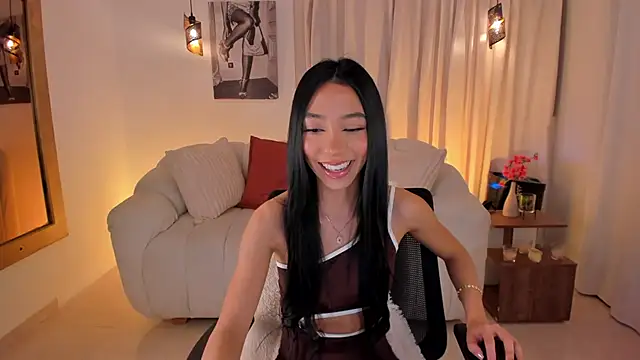 Snapshot of IsabellaLux_ chatting on 05/03/26, 04:35 IsabellaLux online show from 05/03/26, 04:35