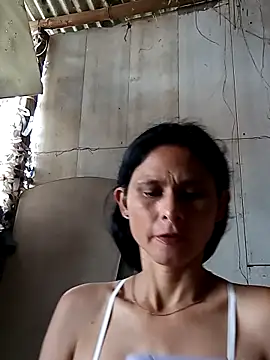 Snapshot of yuliitza4 chatting on 03/08/26, 12:53 yuliitza4 online show from 03/08/26, 12:53