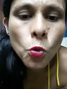 Snapshot of yuliitza4 chatting on 05/15/26, 12:39 yuliitza4 online show from 05/15/26, 12:39