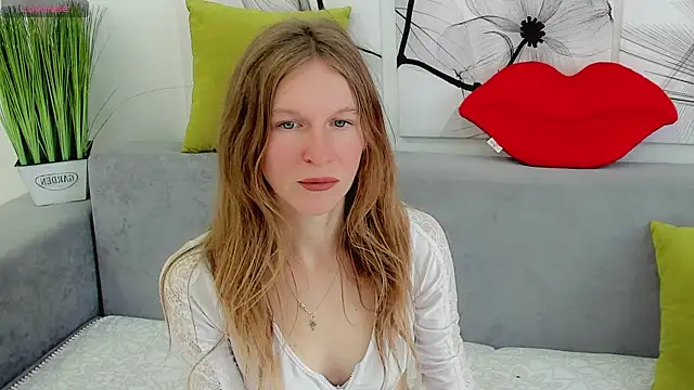 Snapshot of Mira_XOo chatting on 04/23/26, 02:19 Mira XOo online show from 04/23/26, 02:19