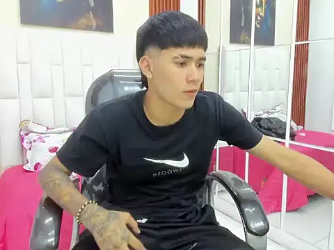 Snapshot of Thiago_collinss chatting on 03/14/26, 10:04 Thiago collinss online show from 03/14/26, 10:04