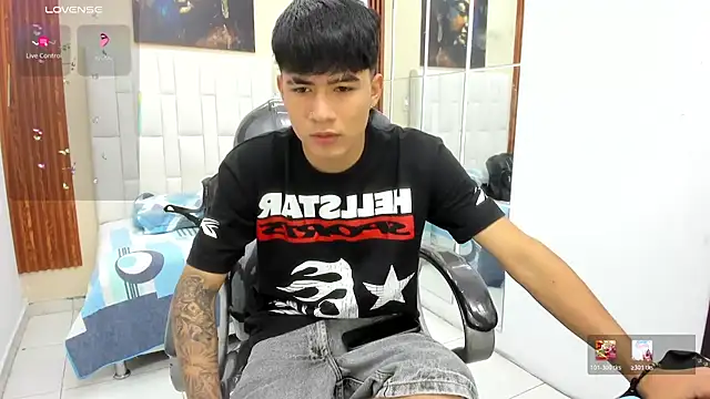 Snapshot of Thiago_collinss chatting on 06/19/26, 10:24 Thiago collinss online show from 06/19/26, 10:24