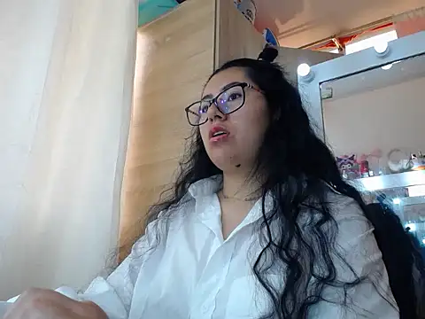Snapshot of Marian_ballesteros chatting on 03/25/26, 01:28 Marian ballesteros online show from 03/25/26, 01:28