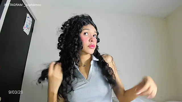 Snapshot of Sophiemoo_ chatting on 03/09/26, 12:09 Sophiemoo online show from 03/09/26, 12:09