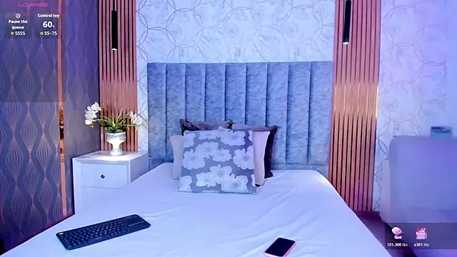 SofiiCruz online show from 05/27/26, 07:11