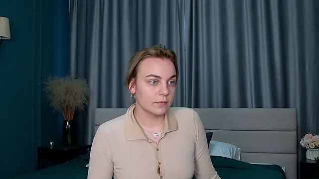 Snapshot of Glow_Margo chatting on 03/06/26, 01:46 Glow Margo online show from 03/06/26, 01:46