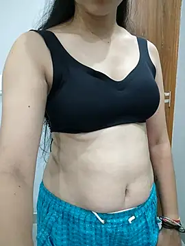 NeetuKumri online show from 07/12/26, 04:09