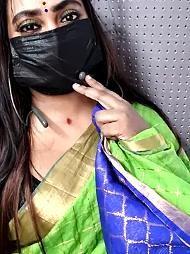 Snapshot of Cutie_Nila chatting on 04/16/26, 05:30 Cutie Nila online show from 04/16/26, 05:30