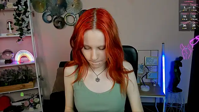 Snapshot of cassandra_nik chatting on 05/08/26, 05:57 cassandra nik online show from 05/08/26, 05:57