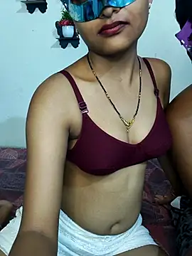 Snapshot of Sweet_Cpl_ chatting on 04/18/26, 11:58 Sweet Cpl online show from 04/18/26, 11:58