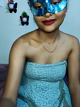 Snapshot of Sweet_Cpl_ chatting on 05/05/26, 02:47 Sweet Cpl online show from 05/05/26, 02:47