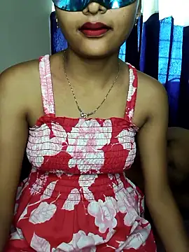 Snapshot of Sweet_Cpl_ chatting on 05/22/26, 03:02 Sweet Cpl online show from 05/22/26, 03:02