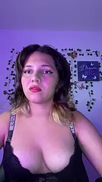 Snapshot of aurora_bela chatting on 03/12/26, 01:45 aurora bela online show from 03/12/26, 01:45