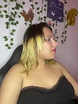Snapshot of aurora_bela chatting on 04/10/26, 02:50 aurora bela online show from 04/10/26, 02:50