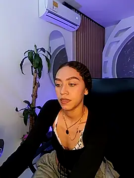 Snapshot of ritzabeth_daniel chatting on 05/04/26, 03:13 ritzabeth daniel online show from 05/04/26, 03:13