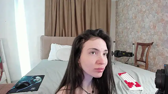 KaylaArt online show from 05/03/26, 06:52
