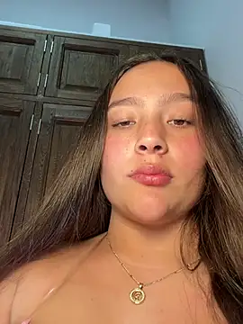 Snapshot of Cami_222 chatting on 07/30/26, 02:10 Cami 222 online show from 07/30/26, 02:10