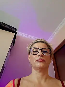 Snapshot of LunaBlaise chatting on 04/23/26, 11:42 LunaBlaise online show from 04/23/26, 11:42