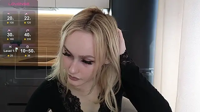 Snapshot of Bella_Villen chatting on 05/25/26, 09:04 Bella Villen online show from 05/25/26, 09:04