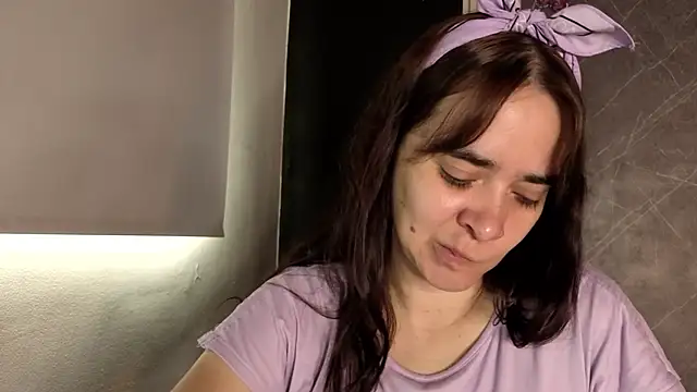  VALERIAGOMEZ online show from 06/17/26, 03:57