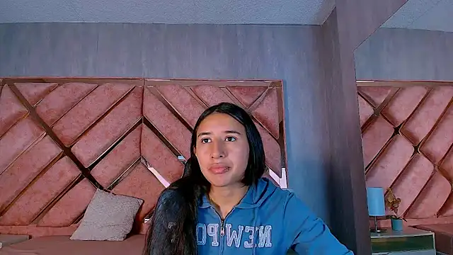 Snapshot of LilyRossi_ chatting on 04/24/26, 12:07 LilyRossi online show from 04/24/26, 12:07