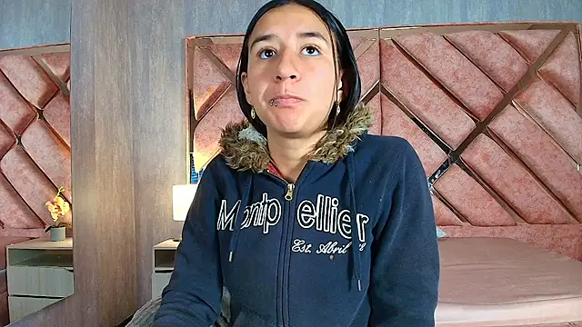 Snapshot of LilyRossi_ chatting on 04/27/26, 12:14 LilyRossi online show from 04/27/26, 12:14