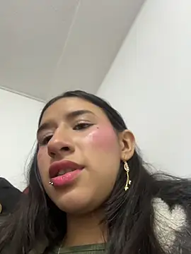 Snapshot of LilyRossi_ chatting on 06/03/26, 02:33 LilyRossi online show from 06/03/26, 02:33