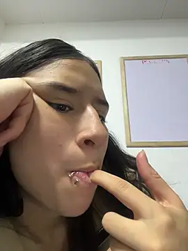 LilyRossi  online show from 07/22/26, 12:52