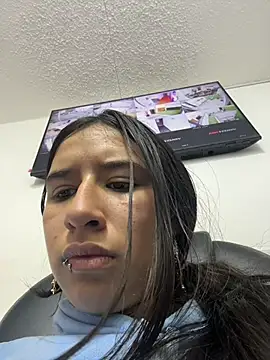 LilyRossi  online show from 07/23/26, 12:58