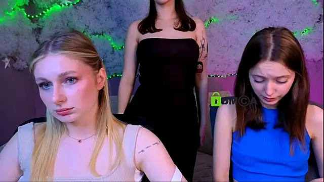 Snapshot of chloe_ley chatting on 06/01/26, 01:13 chloe ley online show from 06/01/26, 01:13