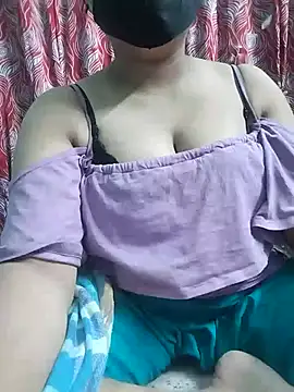 Snapshot of Nishit_pari-03 chatting on 06/11/26, 07:56 Nishit pari-03 online show from 06/11/26, 07:56