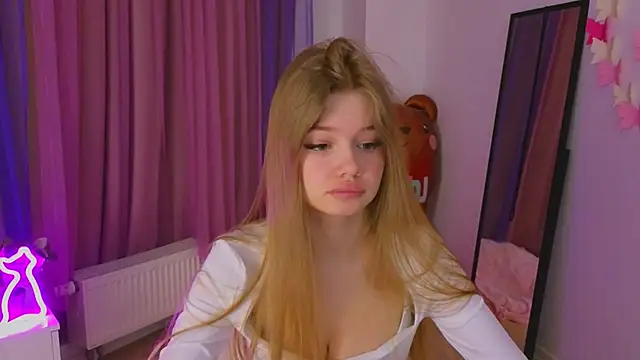 Snapshot of belrinaa chatting on 04/24/26, 08:55 belrinaa online show from 04/24/26, 08:55