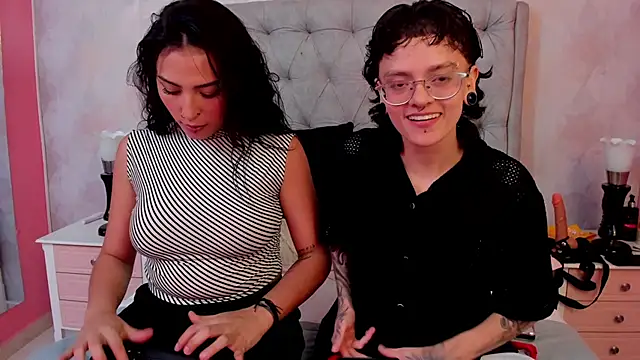Snapshot of CaliferAndAurora chatting on 06/30/26, 03:29 CaliferAndAurora online show from 06/30/26, 03:29